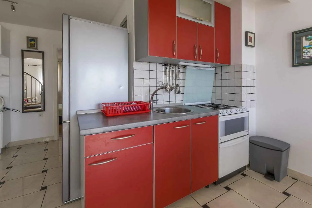 Apartments In Selce 39140