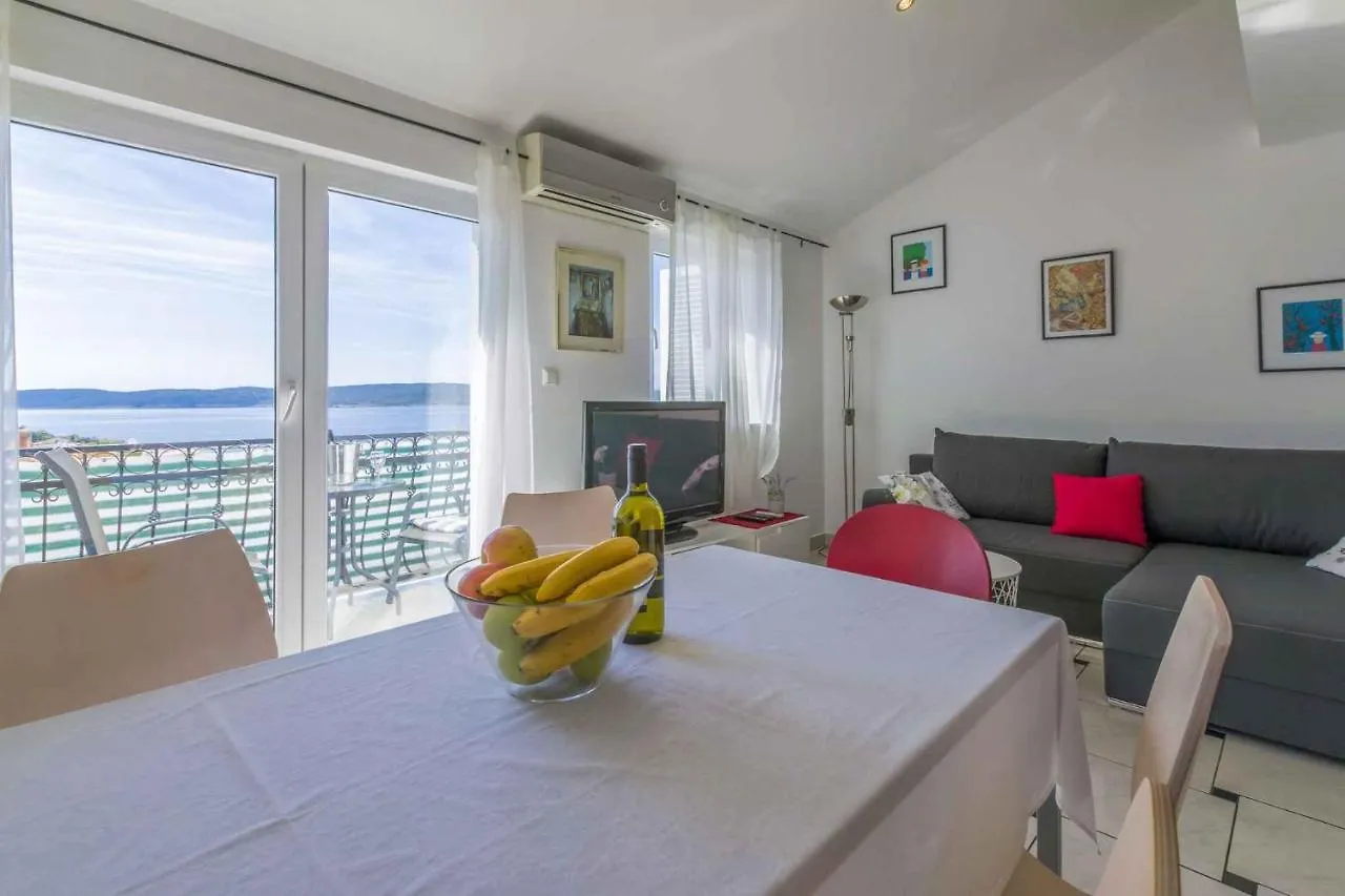 Apartments In Selce 39140