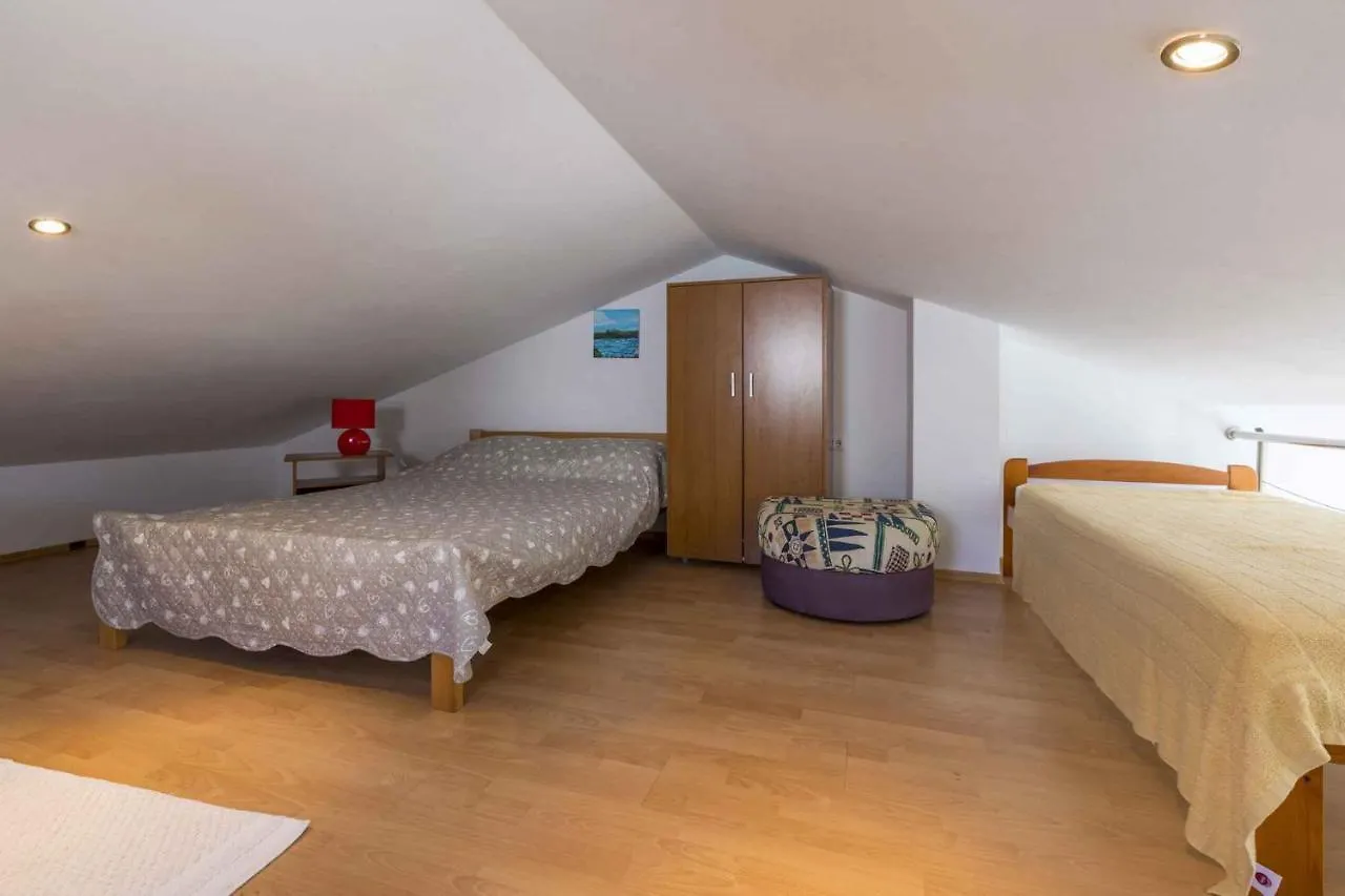Apartments In Selce 39140